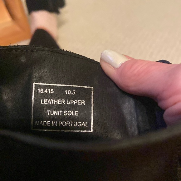 Brusque Black Leather Back Zip Ankle Boots - Picture 7 of 12